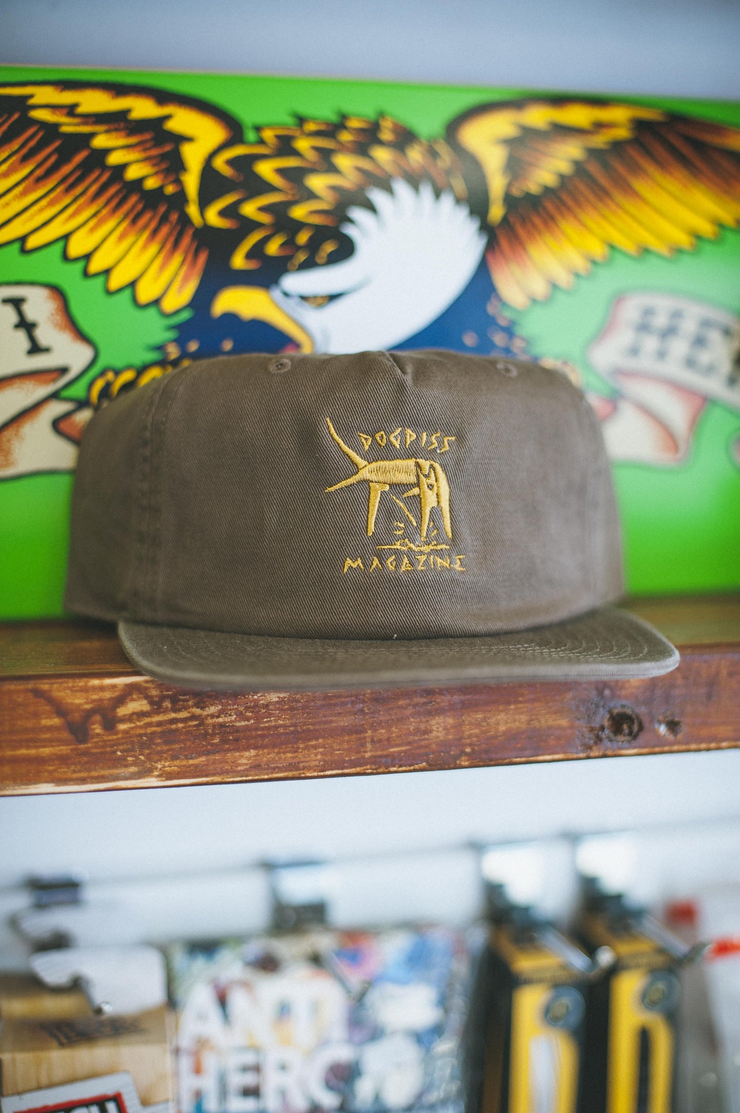 Dogpiss Magazine Delta Mojo Snapback Cap Walnut / Gold